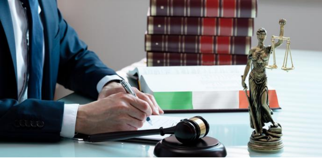 The Top 5 Benefits of Hiring a Lawyer